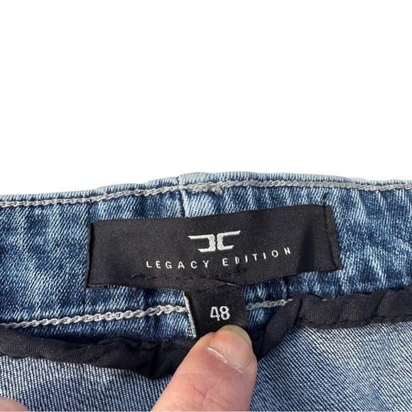 Jordan Craig Legacy Edition Men Light Wash Jean Shorts Sz 48x12 Ripped Bling NWT - Picture 8 of 13